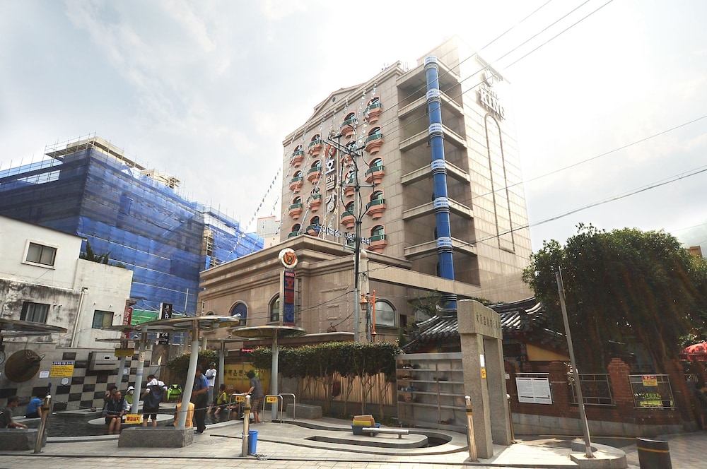 Hotel King - carbon neutral hotel in Busan