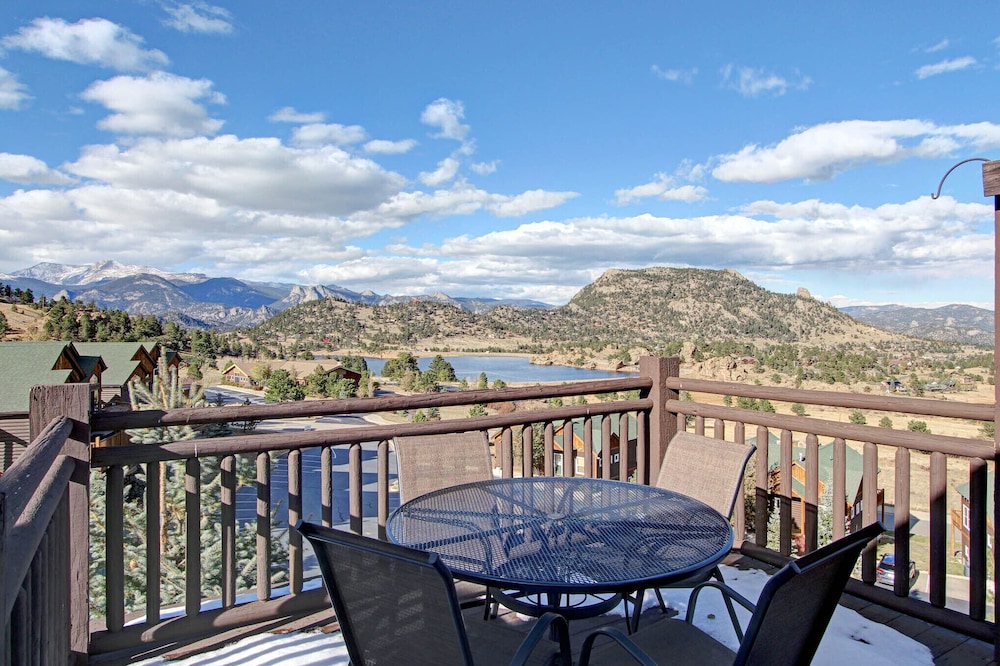 Ptarmigan Mountain 202 Condo — 4-Star Luxury Hotel in Estes Park, United States