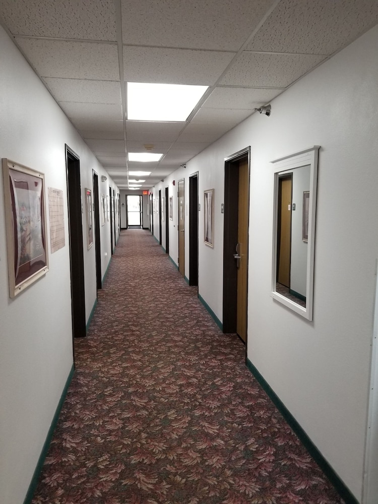Bilmar Inn & Suites Dell Rapids Near Sioux Falls - photo 137