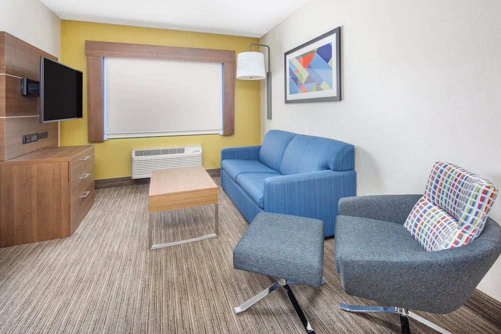 Holiday Inn Express Hotel & Suites Bishop by IHG - photo 9