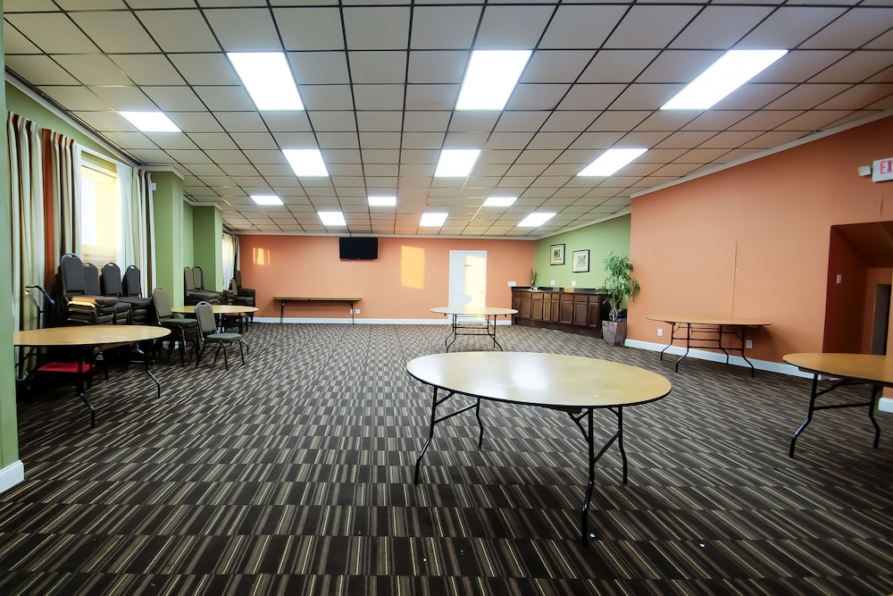 Cypress Inn & Suites Washington by OYO - photo 37