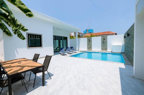 Pattaya Pool Villa 430 Nearby Walking Street — 4-Star Luxury Hotel in Pattaya, Thailand
