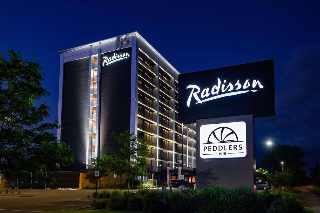 Radisson Hotel St. Paul Downtown - carbon neutral hotel in Saint Paul