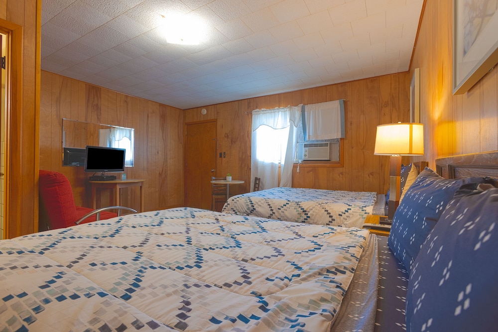 Parkside Motel by OYO Meadville Conneaut Lake - photo 28