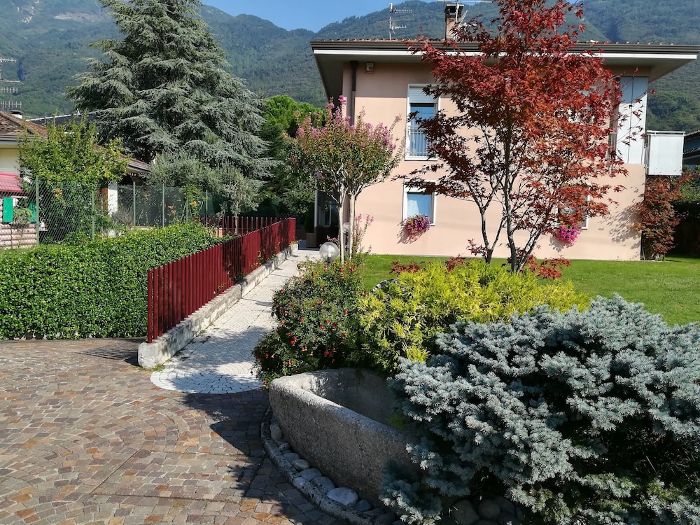 Appartamento Meridiana — 4-Star Luxury Hotel in Arco, Italy