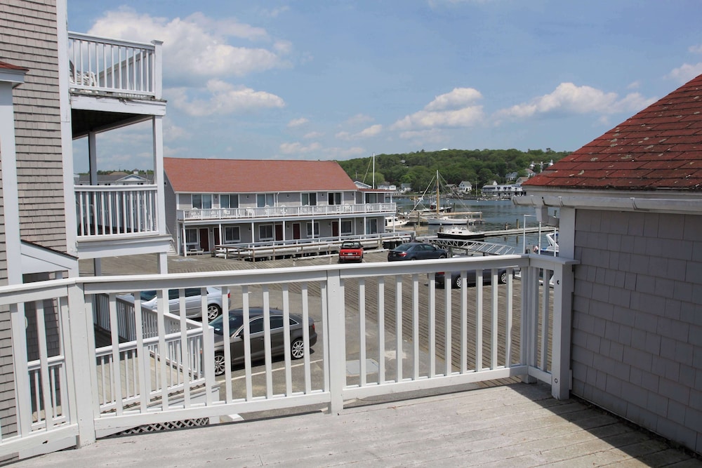 Tugboat Inn - photo 157