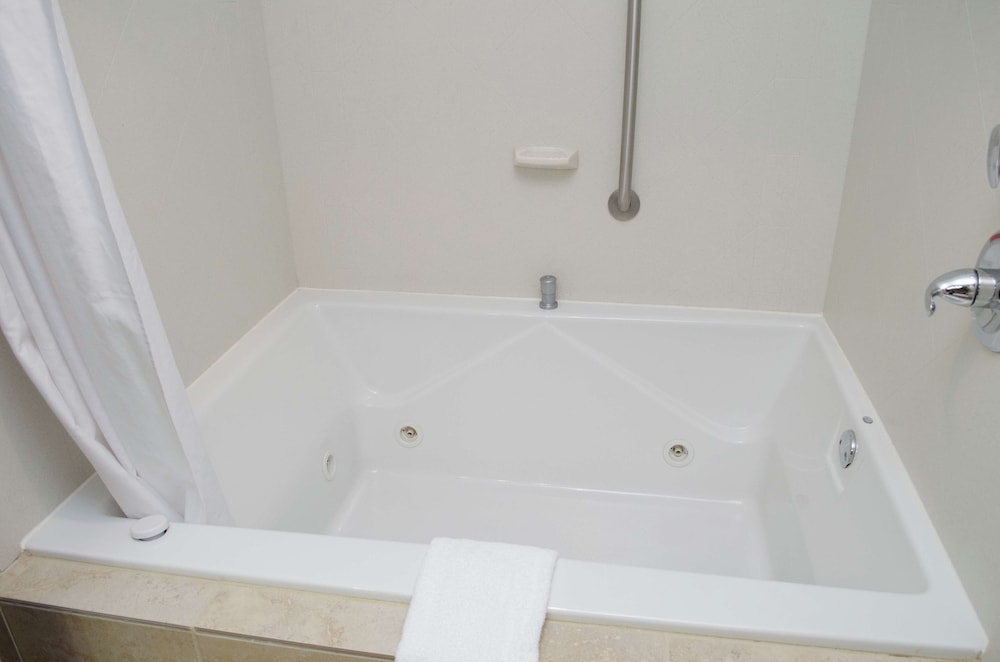 Hampton Inn Thomson - photo 21