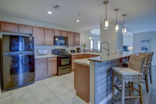 Origin at Seahaven 1701 3 Br Condo — 4-Star Luxury Hotel in Panama City Beach, United States