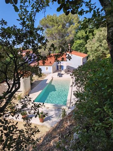 Lamaisonbleue — hotel in Auriol