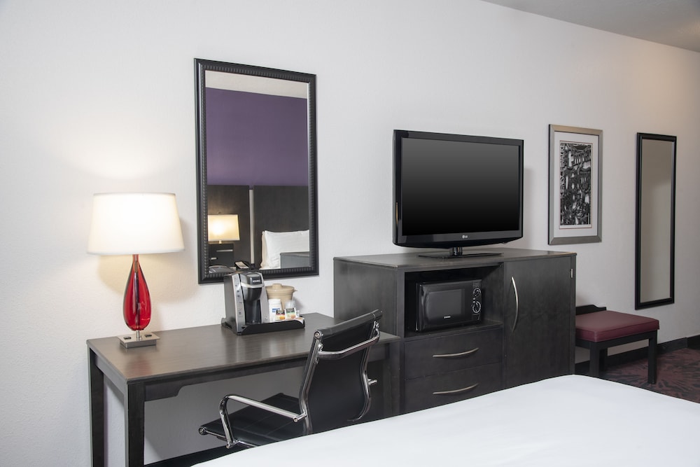 Holiday Inn Express Hotels & Suites Columbus Polaris Parkway by IHG - photo 21