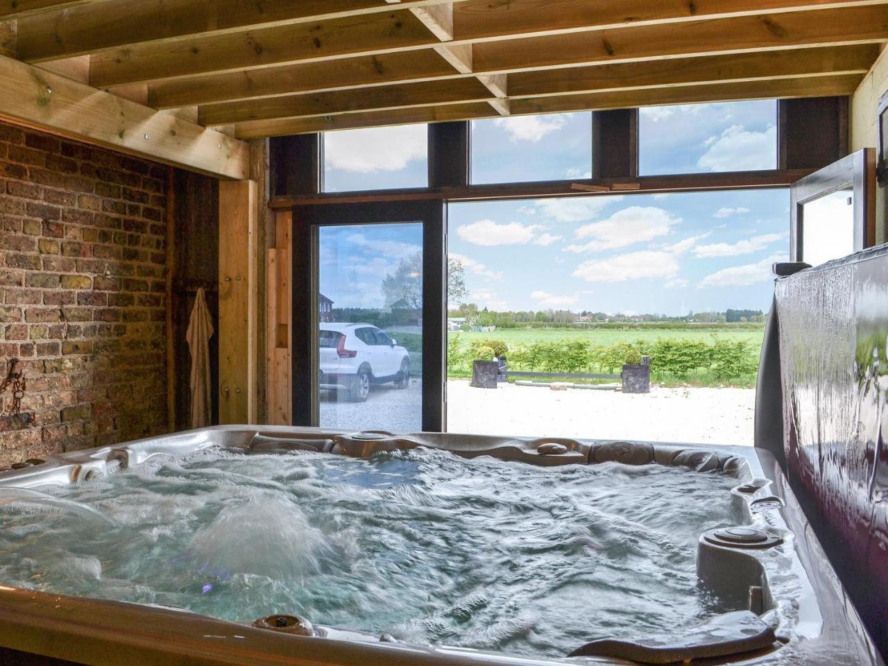 The Old Stables - last minute hotel in Tickton