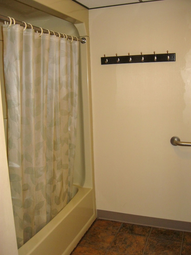 Cedar Hill Lodge - photo 35