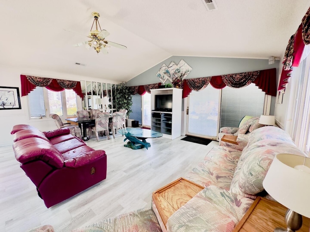 Grand Strand Resort Ph1 3 Bedroom Home by Redawning - featured photo