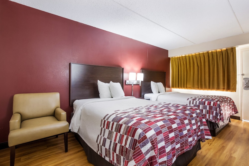 Red Roof Inn Shelbyville - photo 12