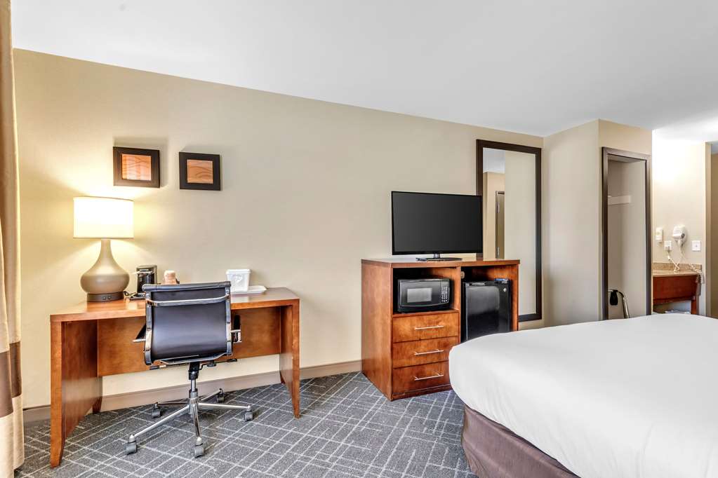 Comfort Inn Denver West Arvada Station - photo 50