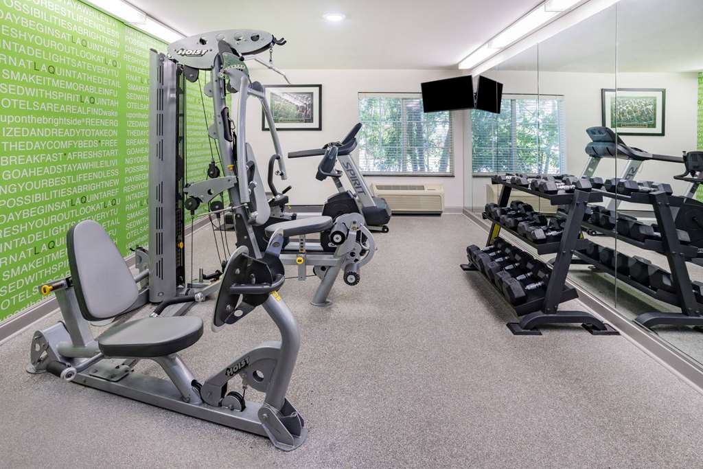 La Quinta Inn & Suites by Wyndham Norfolk - photo 7