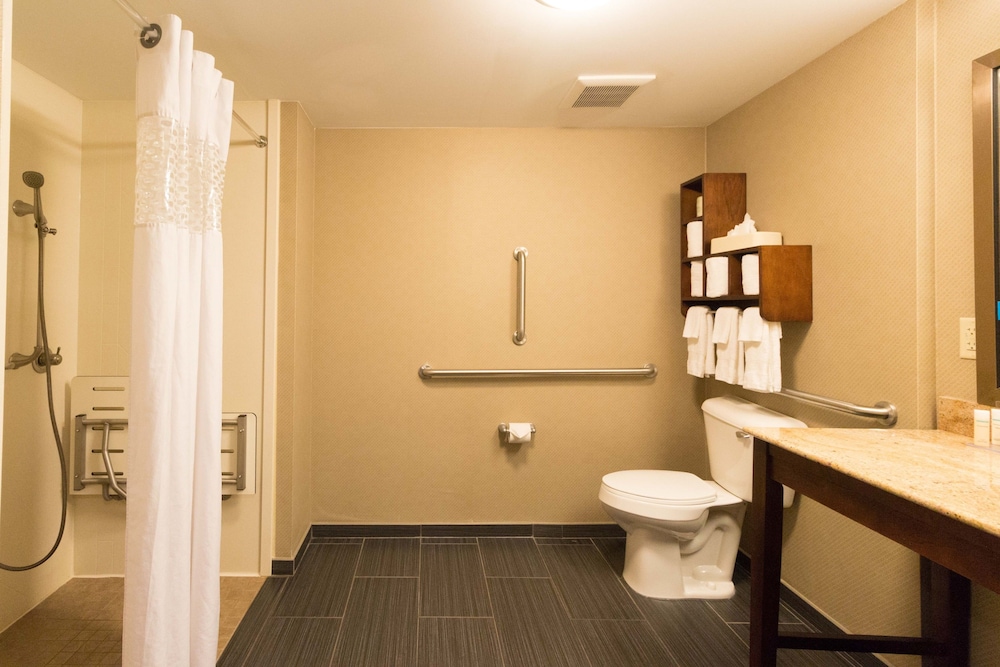 Hampton Inn Columbus South - photo 54