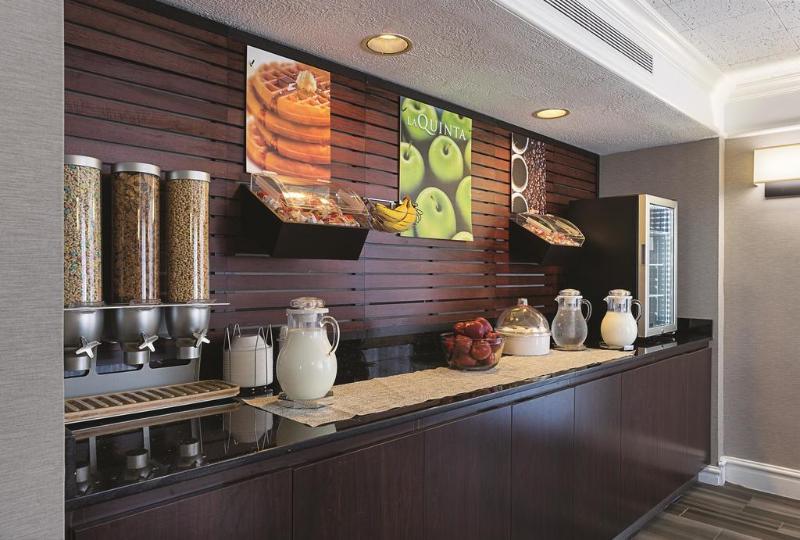 Quality Inn & Suites North Charleston Ashley Phosphate - photo 8