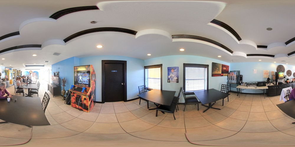 Blue Bay Inn & Suites - photo 5