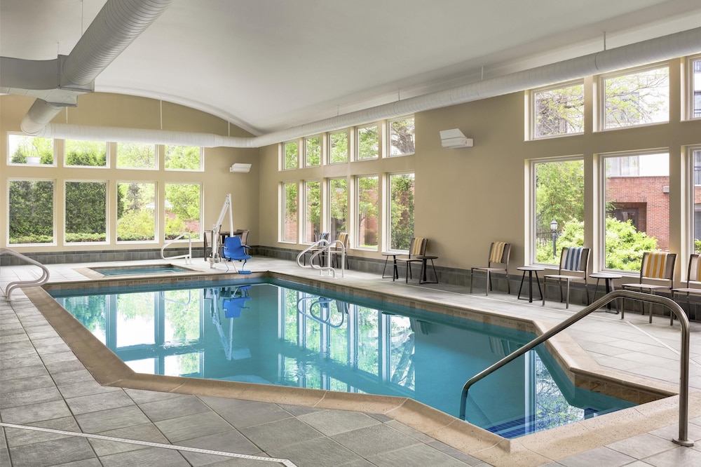 Homewood Suites by Hilton Burlington - photo 27