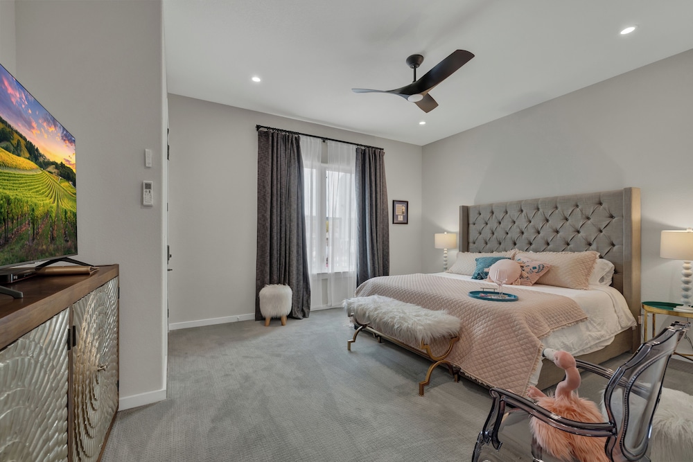 The Bentley Hotel Marilyn Monroe Room Hill Country View - photo 4