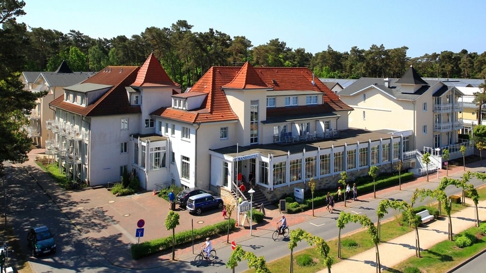 R&R Strandhotel Baabe — Ostseebad Sellin — photo 2