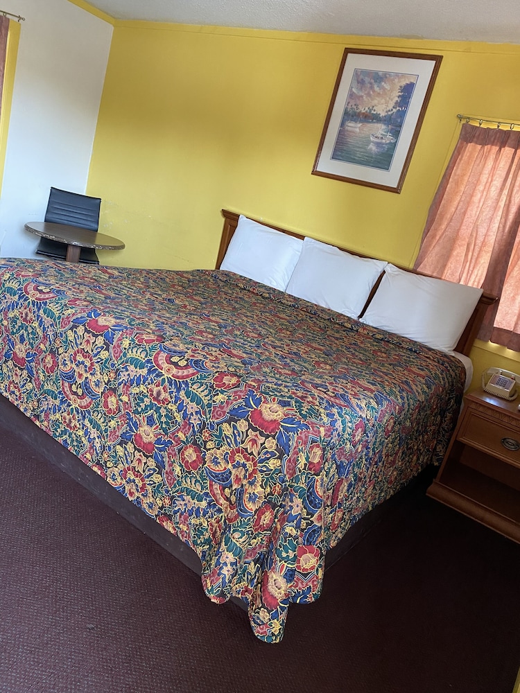 Madill Inn - photo 7
