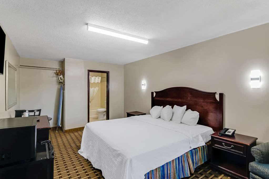 Americas Best Value Inn Torrington CT - photo 19