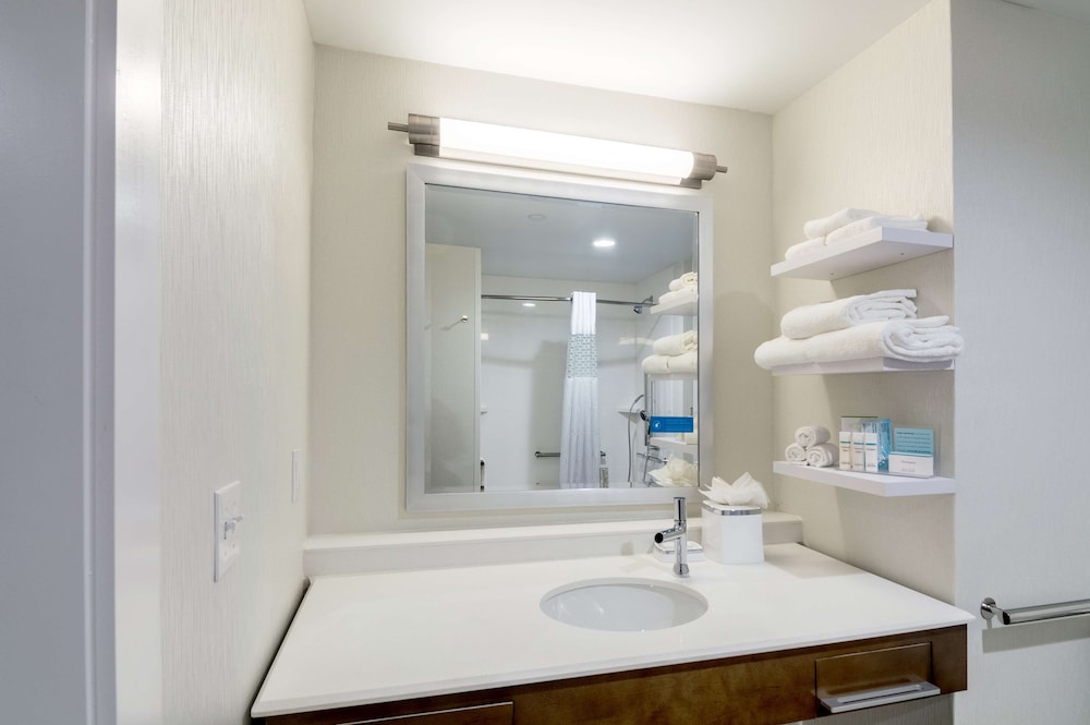 Hampton Inn Oklahoma City Northeast - photo 27