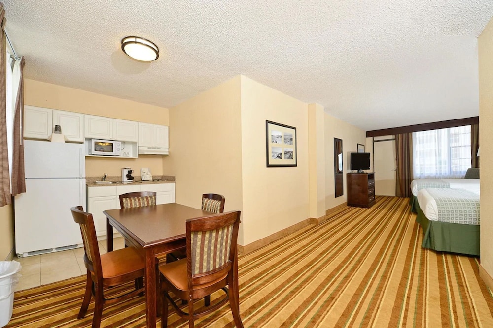 RUSHHH Daytona Beach Tapestry Collection by Hilton - photo 16