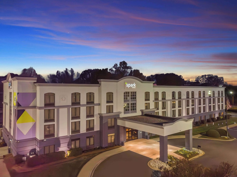 Spark by Hilton Charlotte Tyvola I 77 - photo 41