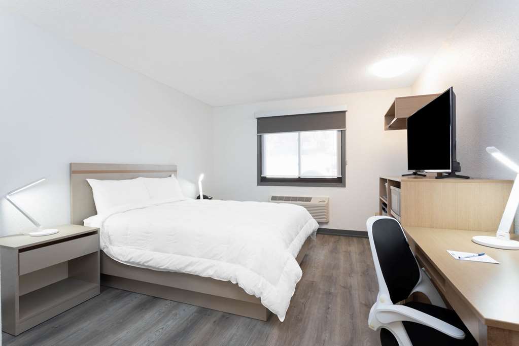 Travelodge by Wyndham Elkhart - photo 23