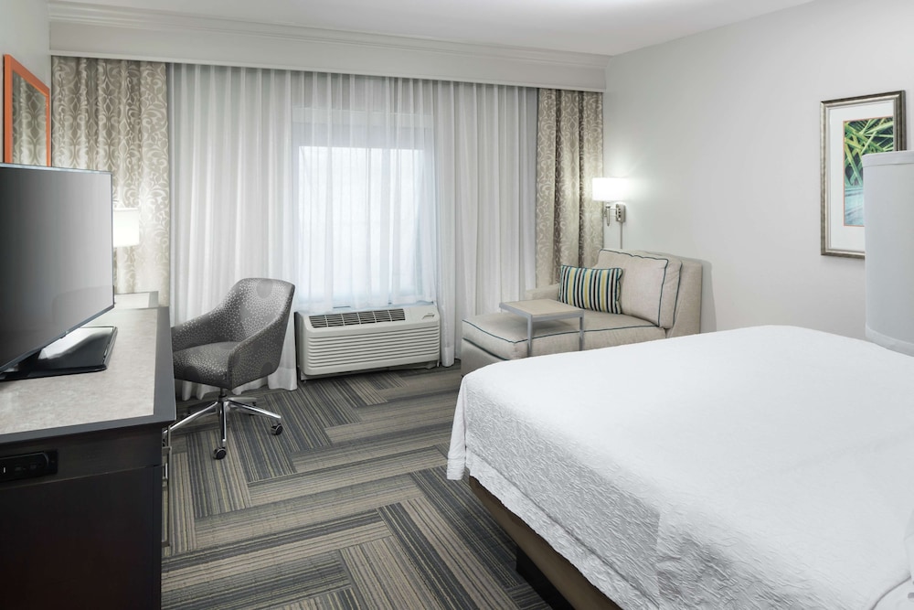 Hampton Inn & Suites by Hilton Atlanta Perimeter Dunwoody - photo 6