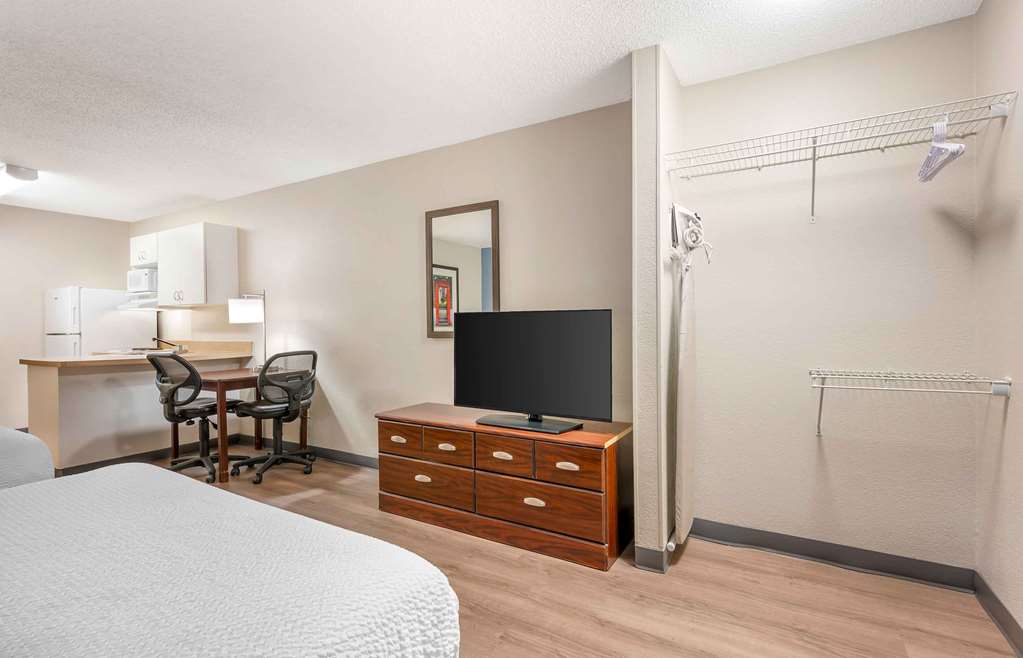 Extended Stay America Suites Fort Wayne South - photo 28