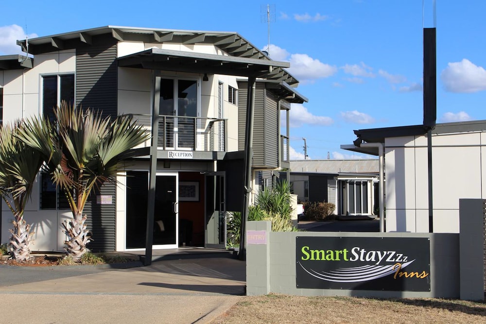 Smart Stayzzz Inns in Clermont, Australia