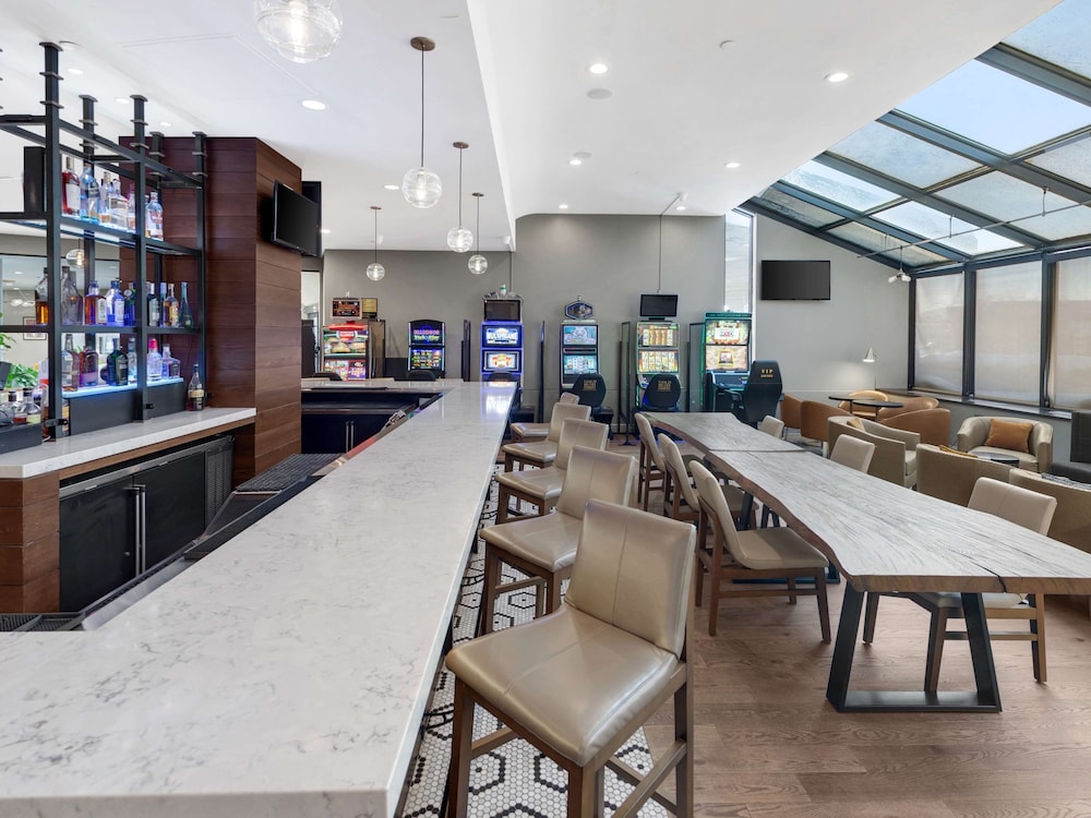 Hilton Chicago Oak Lawn - photo 39