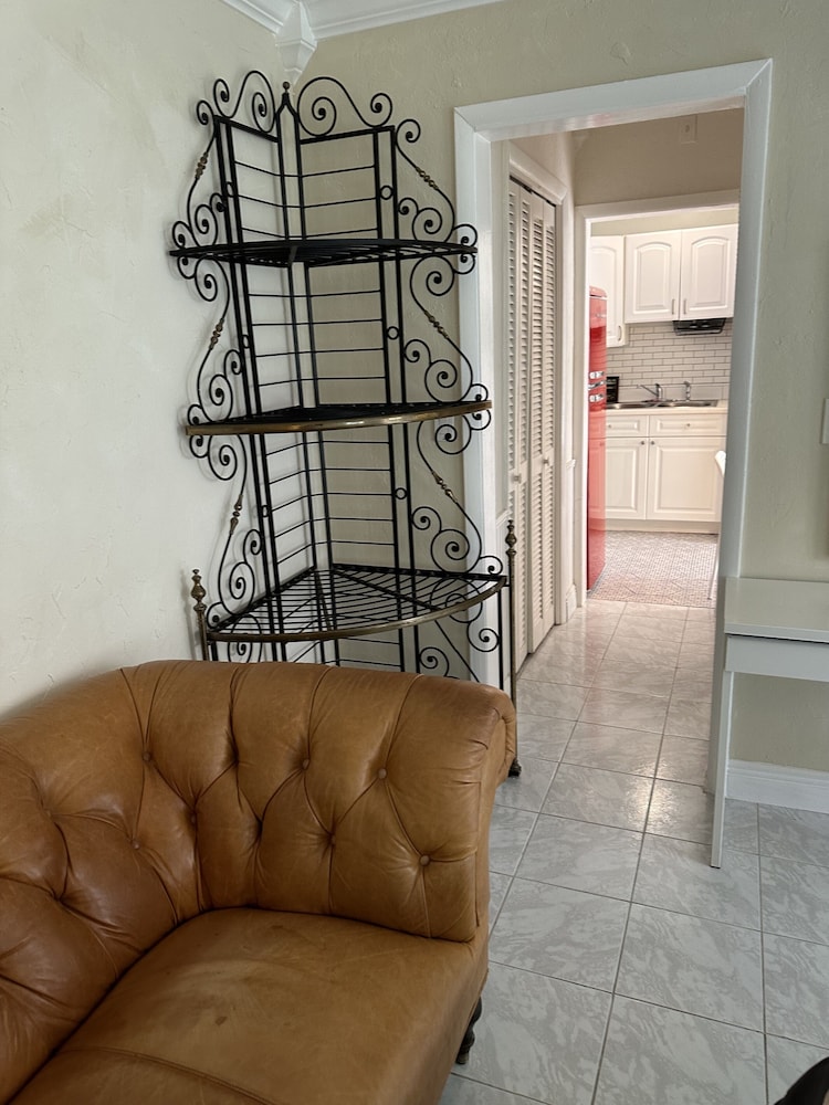 Manhattan Tower Apartment Hotel - photo 44