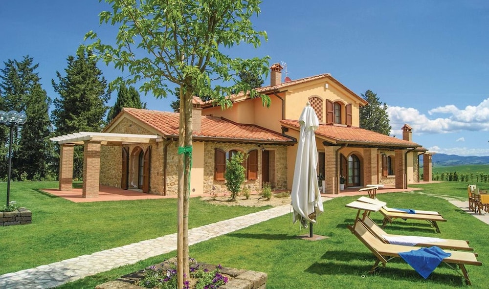 Borgo del Silenzio — hotel in Lajatico