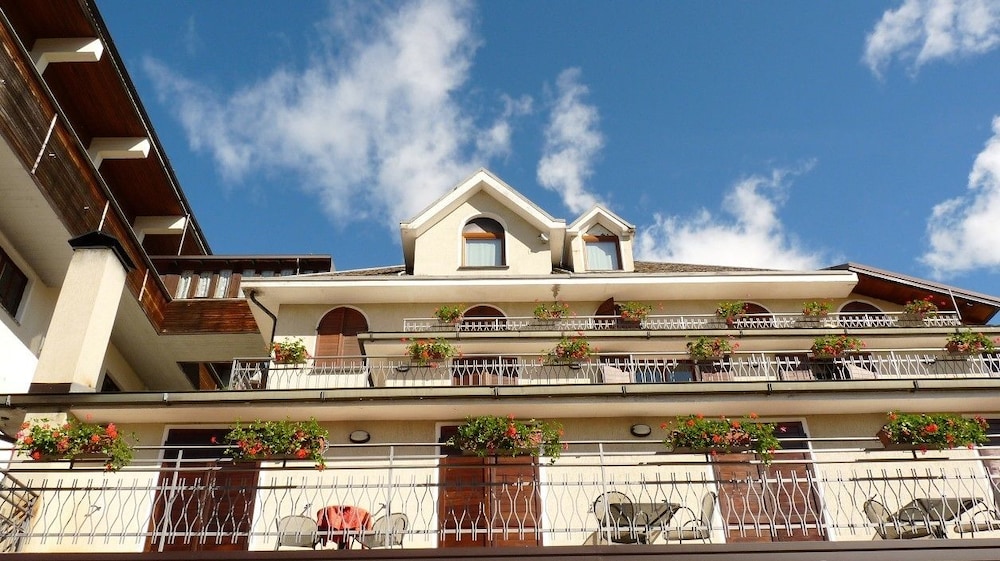 Hotel Ristorante La Rosa — Teglio