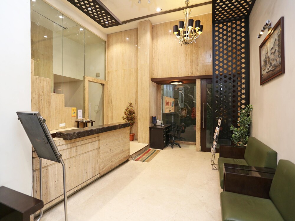 OYO 2827 Hotel Aditya — hotel in Raipur