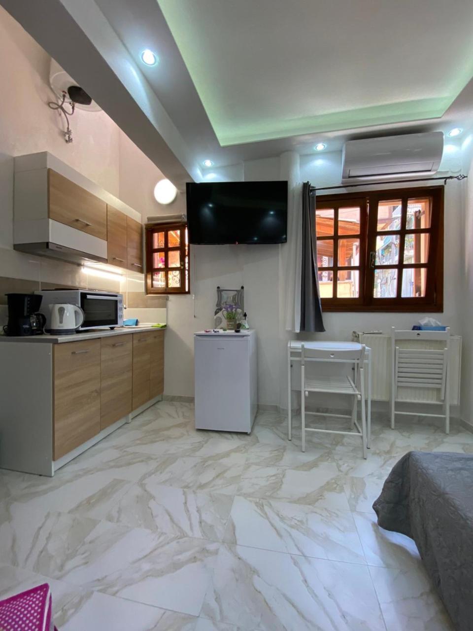 Ano Poli Studios 4 — 4-Star Luxury Hotel in Thessaloniki, Greece