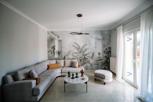 Villa Ellania — Ambelokipoi — photo 2