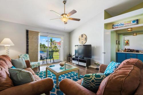 St Pete Isla Del Sol Verde E 6 246 Pool View — 4-Star Luxury Hotel in St. Petersburg, United States