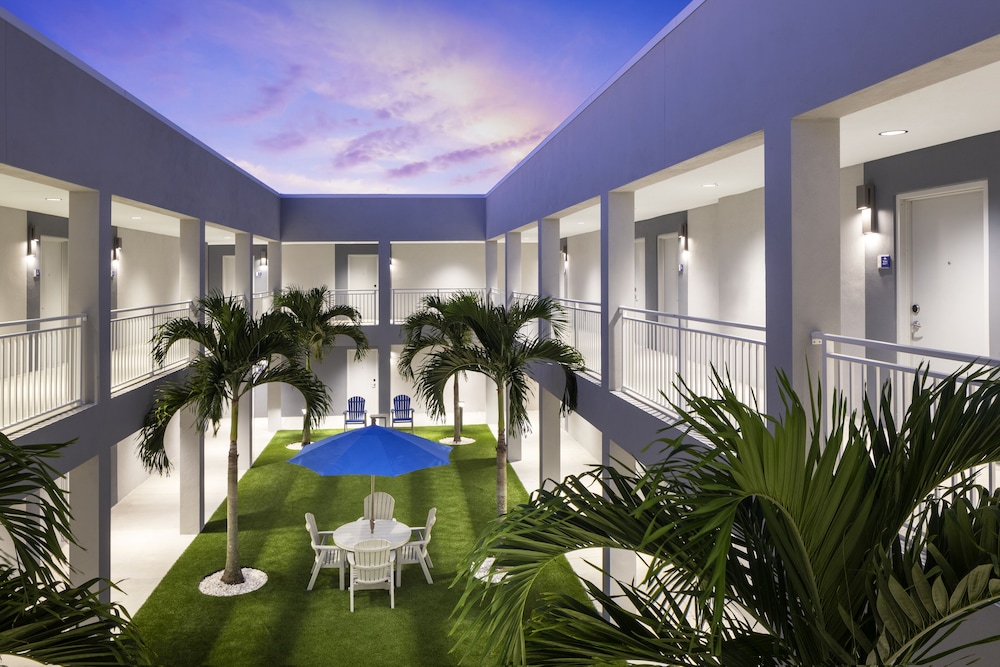Star Suites: An Extended Stay Hotel - photo 21