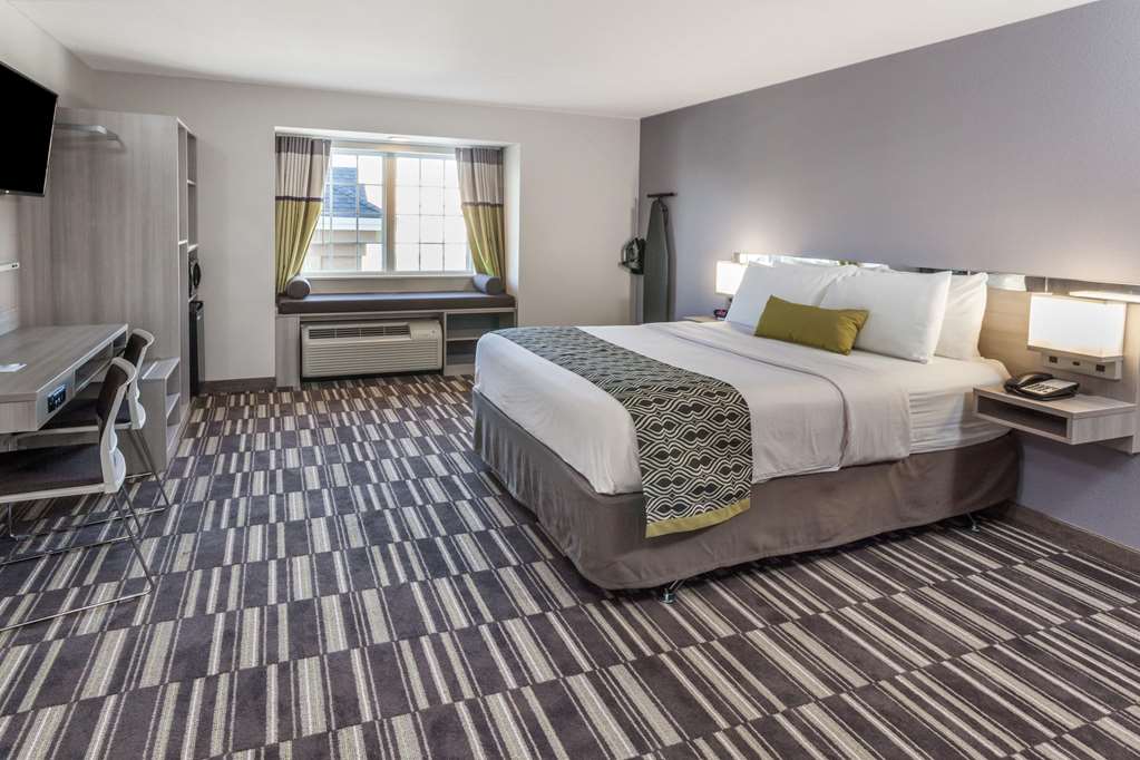 Microtel Inn & Suites by Wyndham West Fargo Medical Center - photo 8