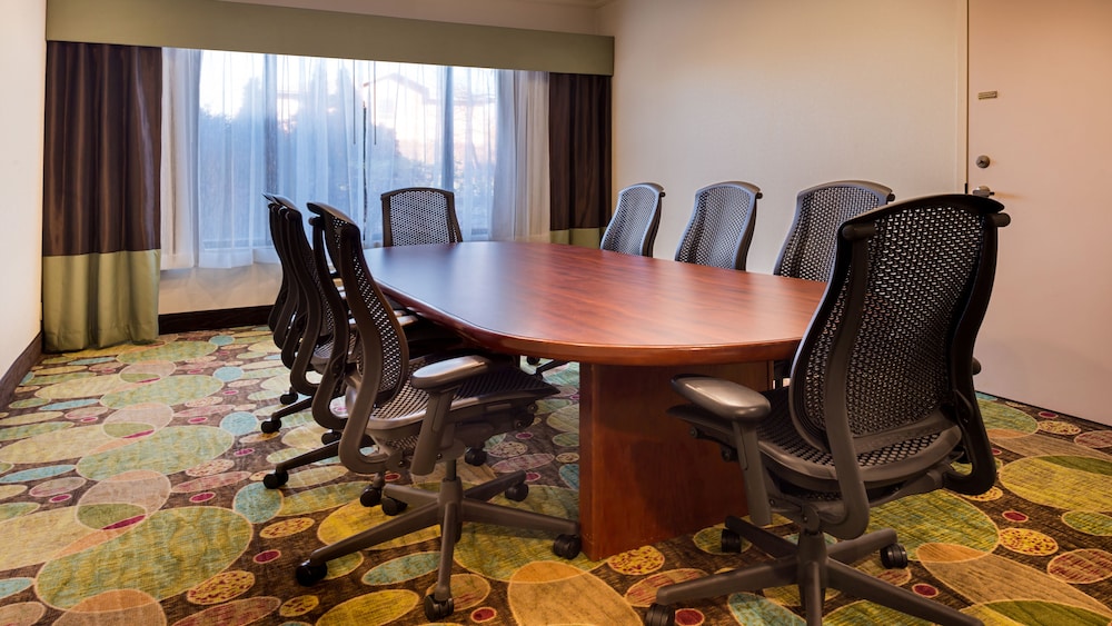 Holiday Inn Hotel & Suites Warren by IHG - photo 44