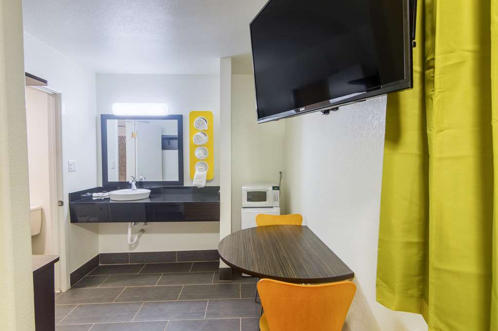 Motel 6 Childress TX - photo 16