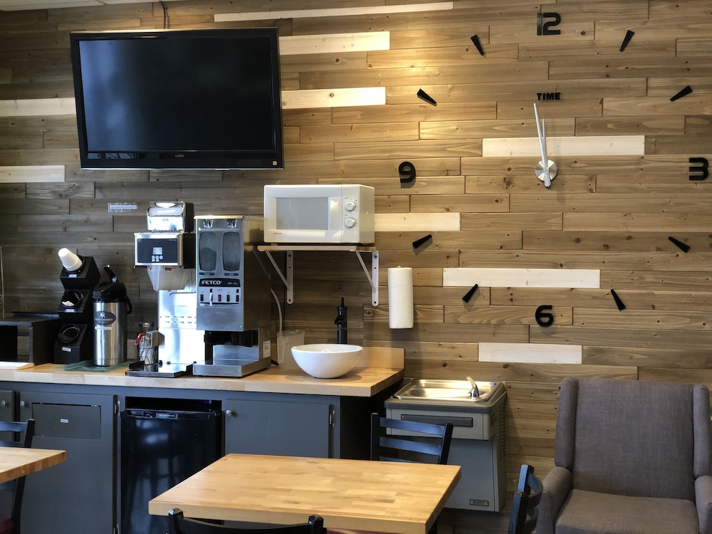 Deerfield Inn & Suites - photo 36