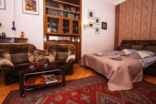 Dali's Royal Apartment