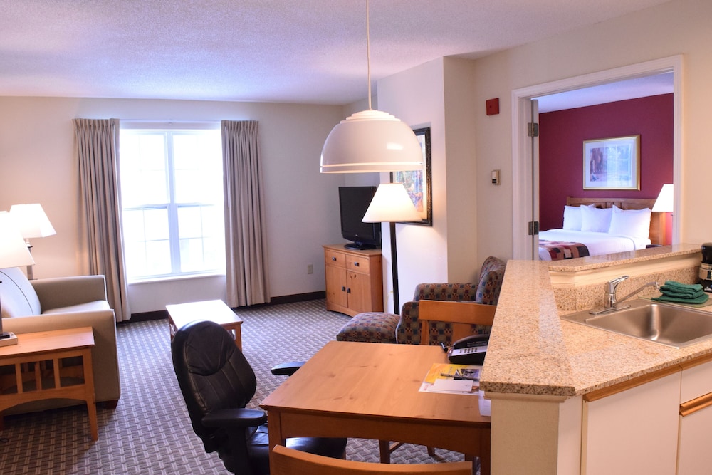 Cresthill Suites Syracuse - photo 15